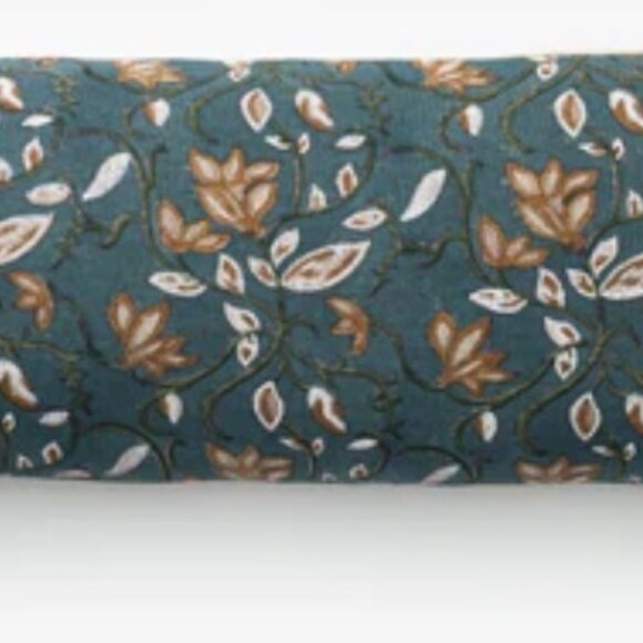 New McGee & Co Teal Lotus Lumbar Cover - Picture 2 of 4
